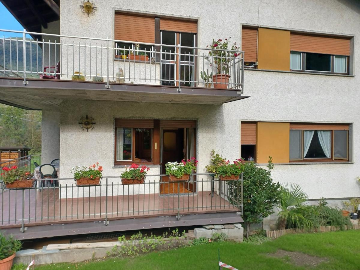 B & B Sentiero Valtellina Castello dell'Acqua Exterior photo